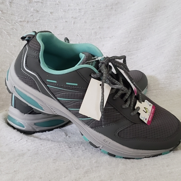 L.A. Gear | Shoes | New La Gear Womens Sneakers Shoes Size W | Poshmark